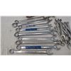 Image 2 : Flat of Gray Wrenches