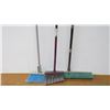 Image 1 : *(3) Brooms