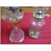 Image 2 : (2) Clear oil lamps