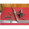 Image 1 : (3) animal traps