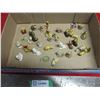 Image 1 : (35) Red Rose wade figures