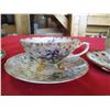 Image 3 : 3X THE BID PRICE - 3-footed cup & saucers