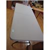 Image 2 : 6ft folding table