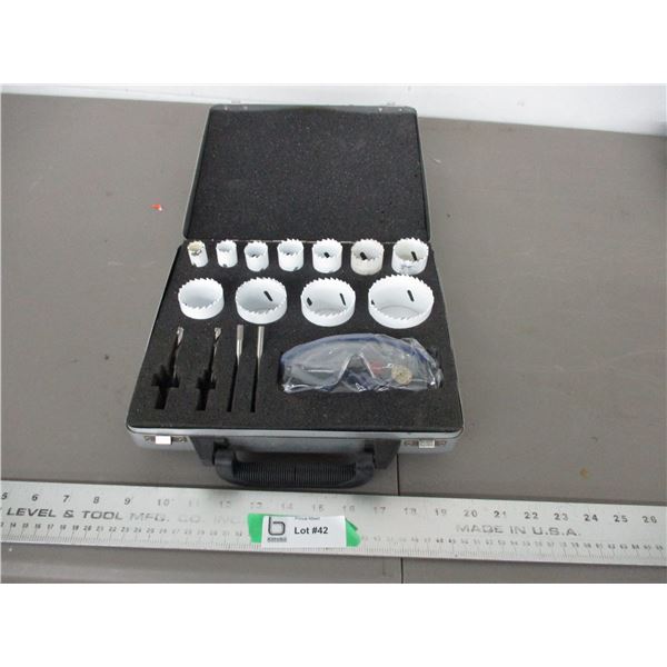 Mastercraft bimetal hole saw set in case Bodnarus Auctioneering