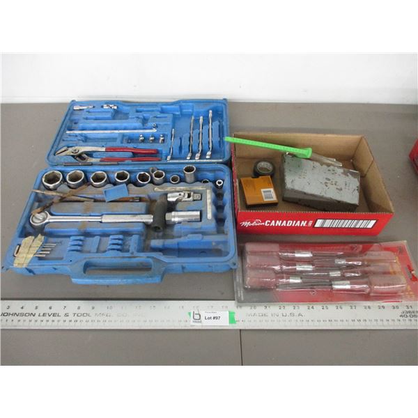 Wood screwdriver set, ratchet, sockets in case, drill bits