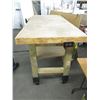 Image 2 : Small workbench with vise (73x32x41) on casters, with extension cord