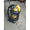 Image 1 : 10 Gal shop vac (working)
