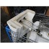 Image 2 : Shopping cart, bathroom sinks