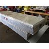 Image 3 : Delta (no key) truck storage box - 68" long
