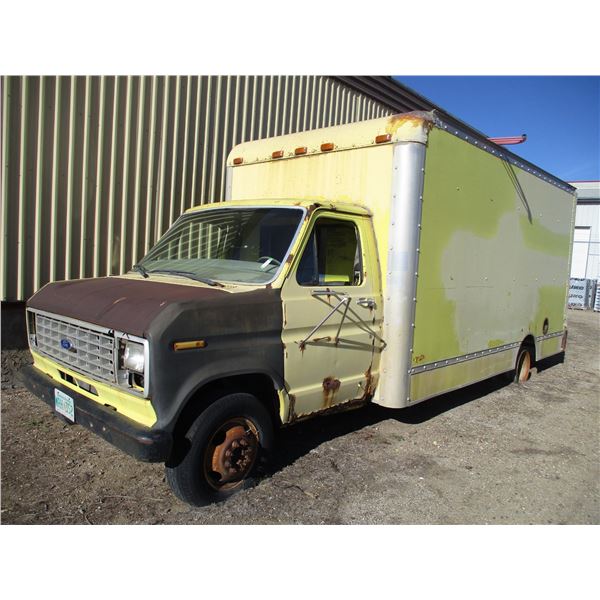 Cube Van - missing tire - for storage, parts