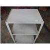Image 2 : 2-tiered shelf on casters - 40" tall