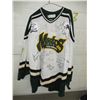 Image 1 : Size 54 Minto's - autographed hockey jersey