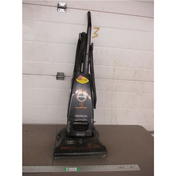 Eureka victory vacuum (working)