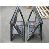Image 3 : (2) Plastic sawhorses