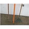Image 2 : Branch cutter, 2 rakes