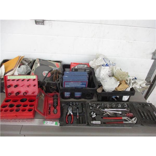 (4) trays, misc lights, hammer