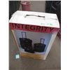 Image 1 : Integrity luggage set in box