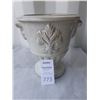 Image 1 : Pottery Urn Cat A