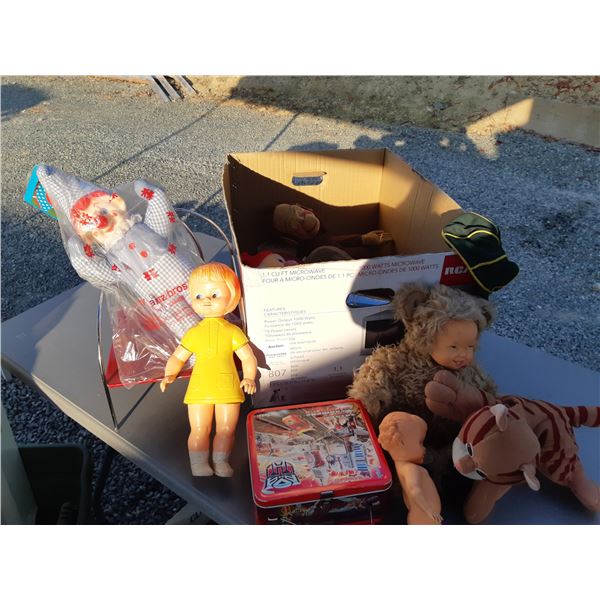 Vintage Jennifer, The Tin Spinning Top & Toys Cat A