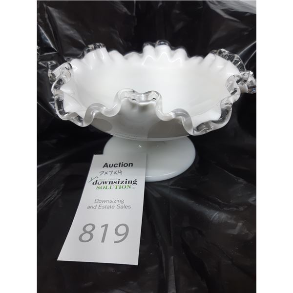 Fenton Milkglass Silver Crest Cat A