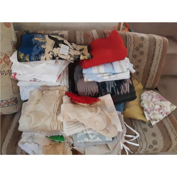 Assortment of Bed & Table Linens Cat C