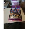 Image 1 : 2 AS NEW NOSTALGIA ELECTRIC APPLIENCES TART MAKER AND CAKE TOP MAKER