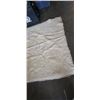 Image 2 : WOOL RUG