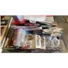 Image 1 : TRAY OF PUZZLES, CRAFT ITEMS AND DECOR