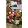 Image 1 : TRAY OF STUFFED TOYS INCLUDING SESAME STREET, BARNEY, DOCTOR SEUSS, CAILLOU, MINECRAFT, BABY YODA AN