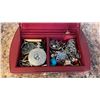 Image 3 : VINTAGE RED JEWLERY CASE WITH LOT OF JEWLERY CONTENTS