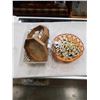 Image 1 : LOT AND TRAY OF SHELL JEWELRY AND SHELLS