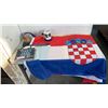 Image 1 : CANUCKS AND BLUE JAYS COLLECTIBLE WITH 3 FLAGS CANADA, CROATIA  AND SRILANKA