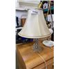 Image 2 : 3 TABLE LAMPS - JUG LAMP, MILK GLASS AND CLEAR GLASS