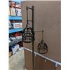 Image 2 : 3 LIGHT MODERN FLOOR LAMP WITH METAL CAGE SHADES