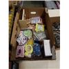 Image 2 : 2 BOXES OF PINS, FIGURES, COLLECTIBLES, DECORATIVE PICTURE FRAMES