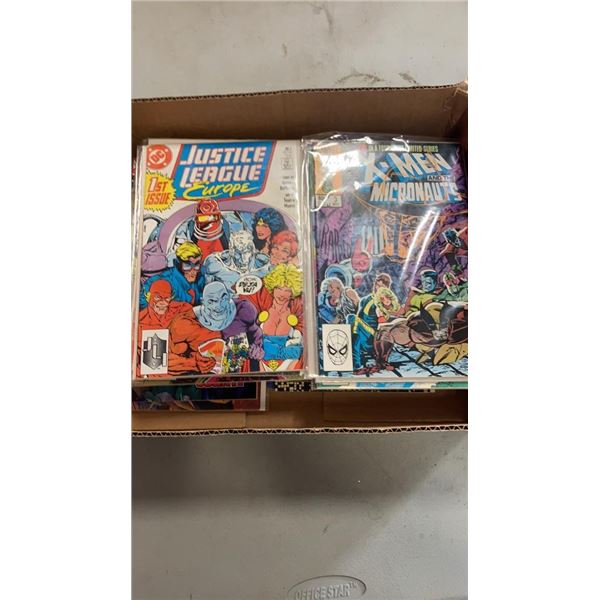 TRAY OF COLLECTIBLE COMIC BOOKS