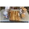 Image 1 : CUISINART CUTTING BOARDS AND SCOTT LIVING OAKHURST DINNERWARE