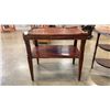 Image 2 : 2 VINTAGE ENDTABLES