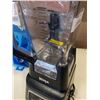 Image 2 : NINJA FOODI BLENDER WORKING