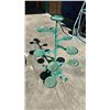 Image 1 : LEE VALLEY CAST IRON SWIVEL PLANT STAND