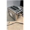 Image 2 : KALORIK DIGITAL TOASTER WORKING