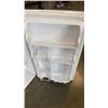 Image 8 : WHITE MASTER CHEF BAR FRIDGE