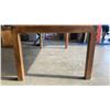 Image 6 : DINING TABLE WITH 2 LEAFS AND 8 CHAIRS