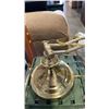 Image 3 : 30" WIRE PLANT STAND, 3 COOLING RACKS AND BANKERS LAMP