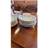 Image 3 : LOT OF ROYAL ALBERT CHINA