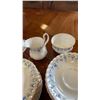 Image 8 : LOT OF ROYAL ALBERT CHINA
