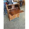 Image 2 : MADDOX OF JAMESTOWN SERPENTINE 4 DRAWER DROPFRONT DESK
