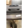 Image 2 : HEYS 3 PIECE LUGGAGE SET, RETAIL $529
