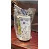 Image 2 : TRAY OF NEW PET ITEMS, COLLARS, CONES, WATER BOTTLES, TREAT BAG WITH CLICKER, CLIPPERS