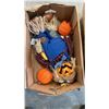Image 2 : LOT OF HALLOWEEN DECORATIONS